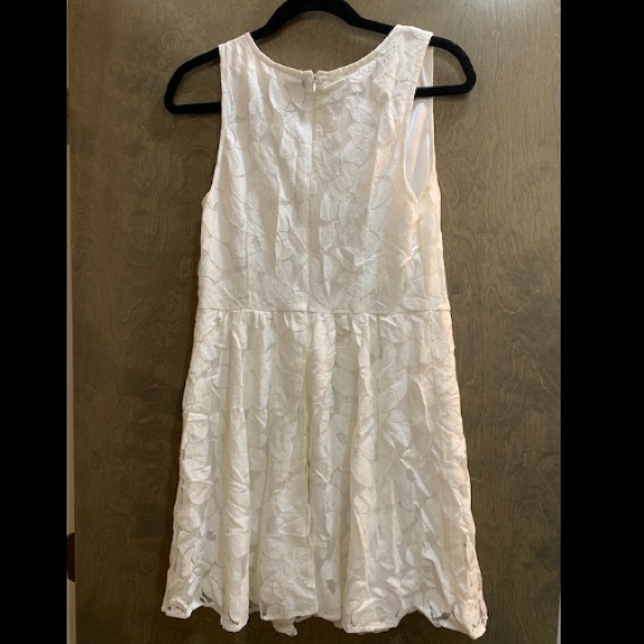 Forever 21 beautiful summer dress - Picture 2 of 3